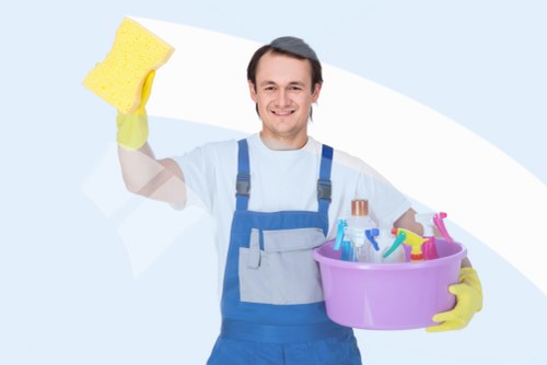 Professional kitchen and bathroom cleaning for a SE13 household